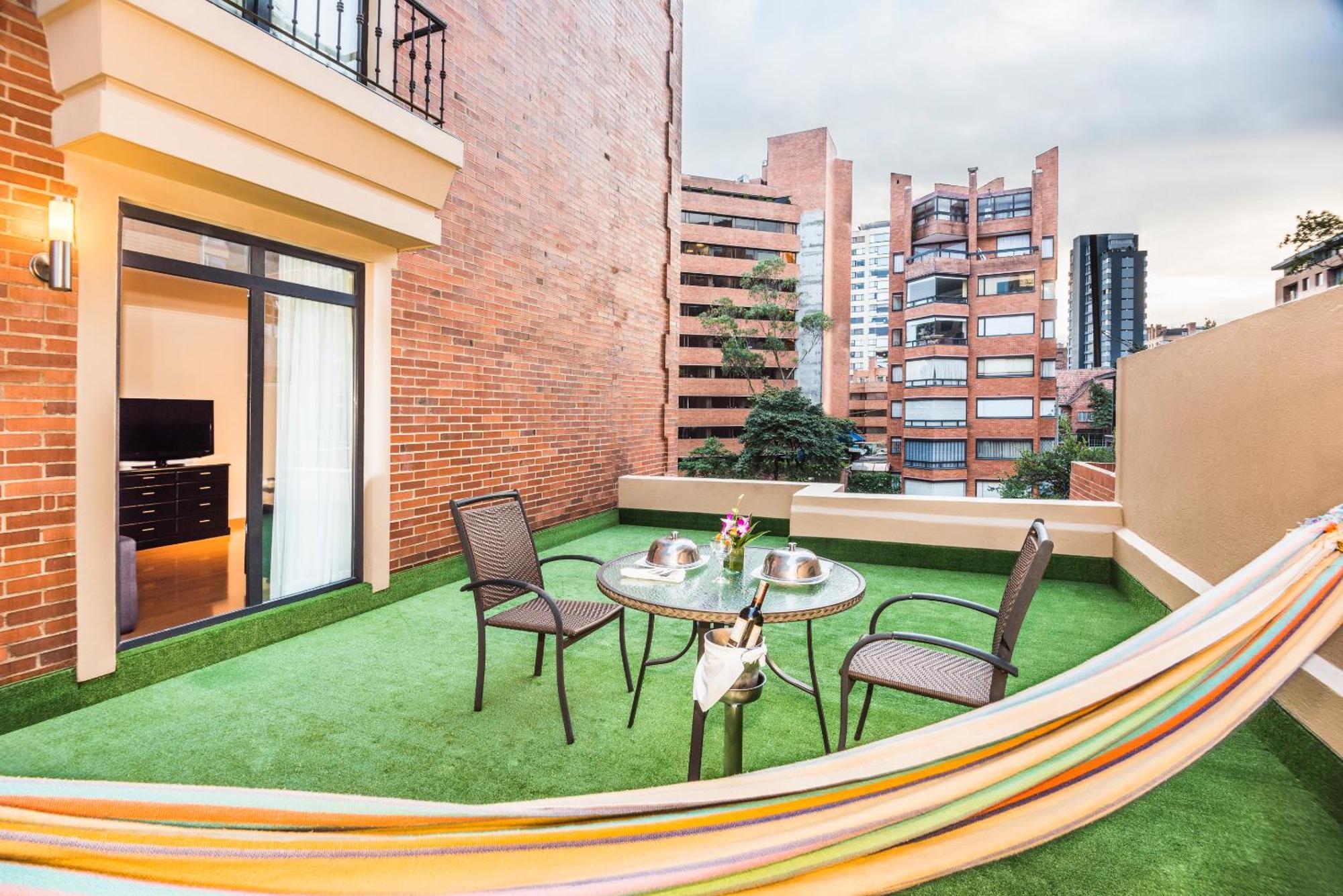Hotel Rosales Plaza — Photos 1